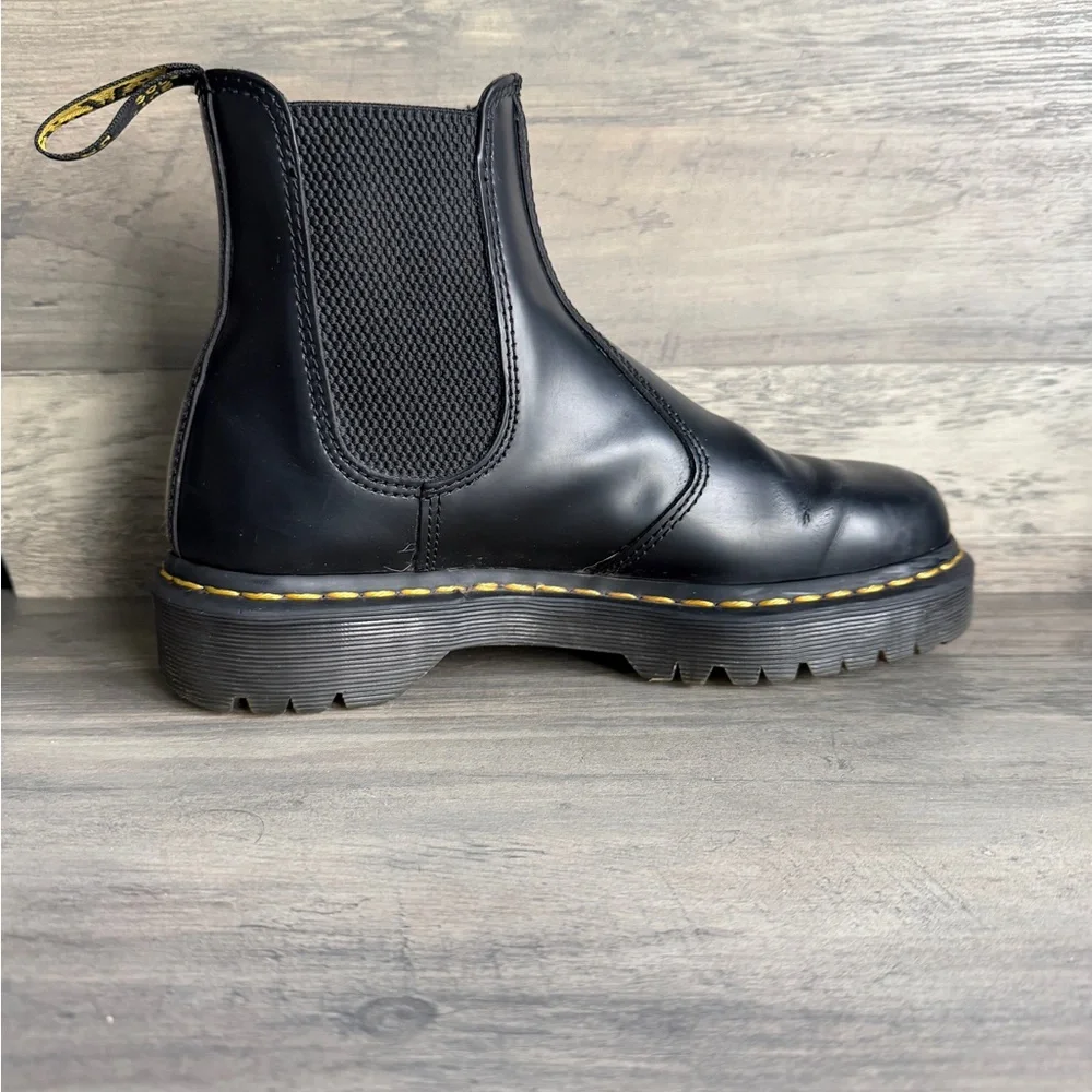 Doc Martens 2976 Smooth Leather Platform Chelsea Boots Men’s Sz 8 Women’s 9.5 - Picture 4 of 8